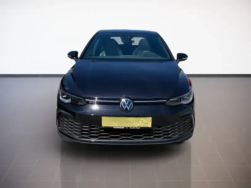 Second-hand VW Golf VIII GTI 245 CP (180 kW) 2022 Negru Berlinǎ