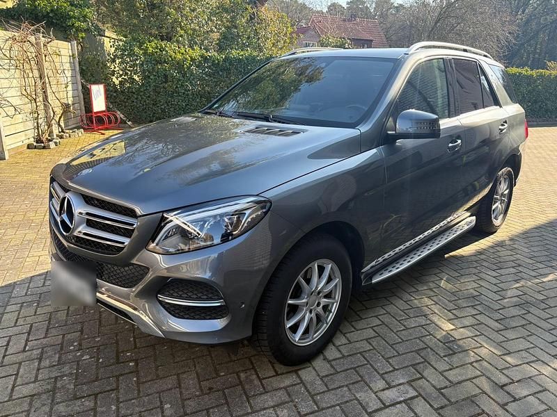 Gebraucht Mercedes GLE250 204 PS (150 kW) 2016 Grau SUV