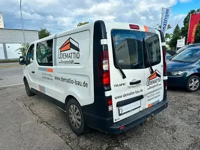Gebraucht Renault Trafic Expression 150 PS (110 kW) 2015 Weiß Van / Kleinbus