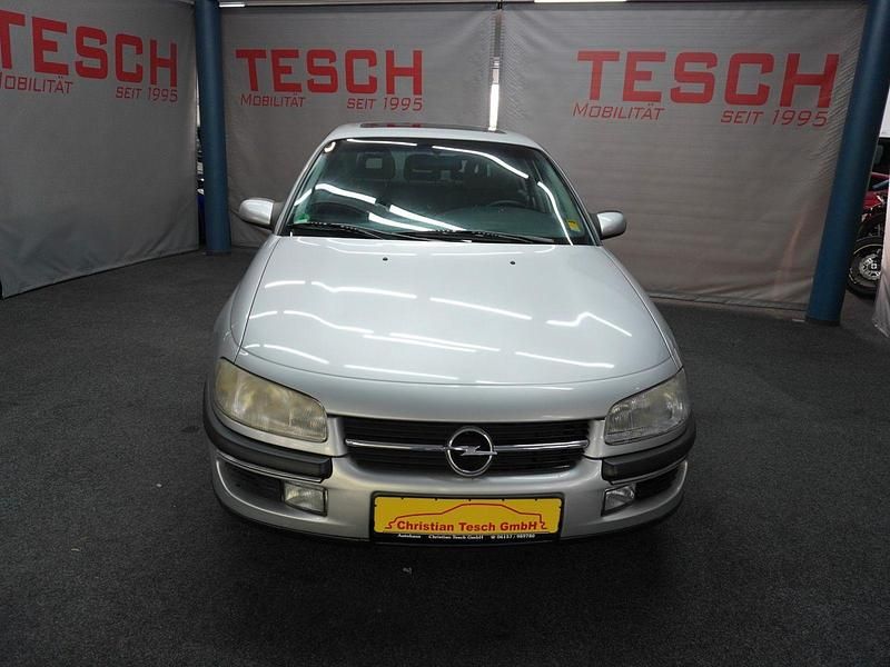 Gebraucht Opel Omega 170 PS (125 kW) 1996 Silber Limousine