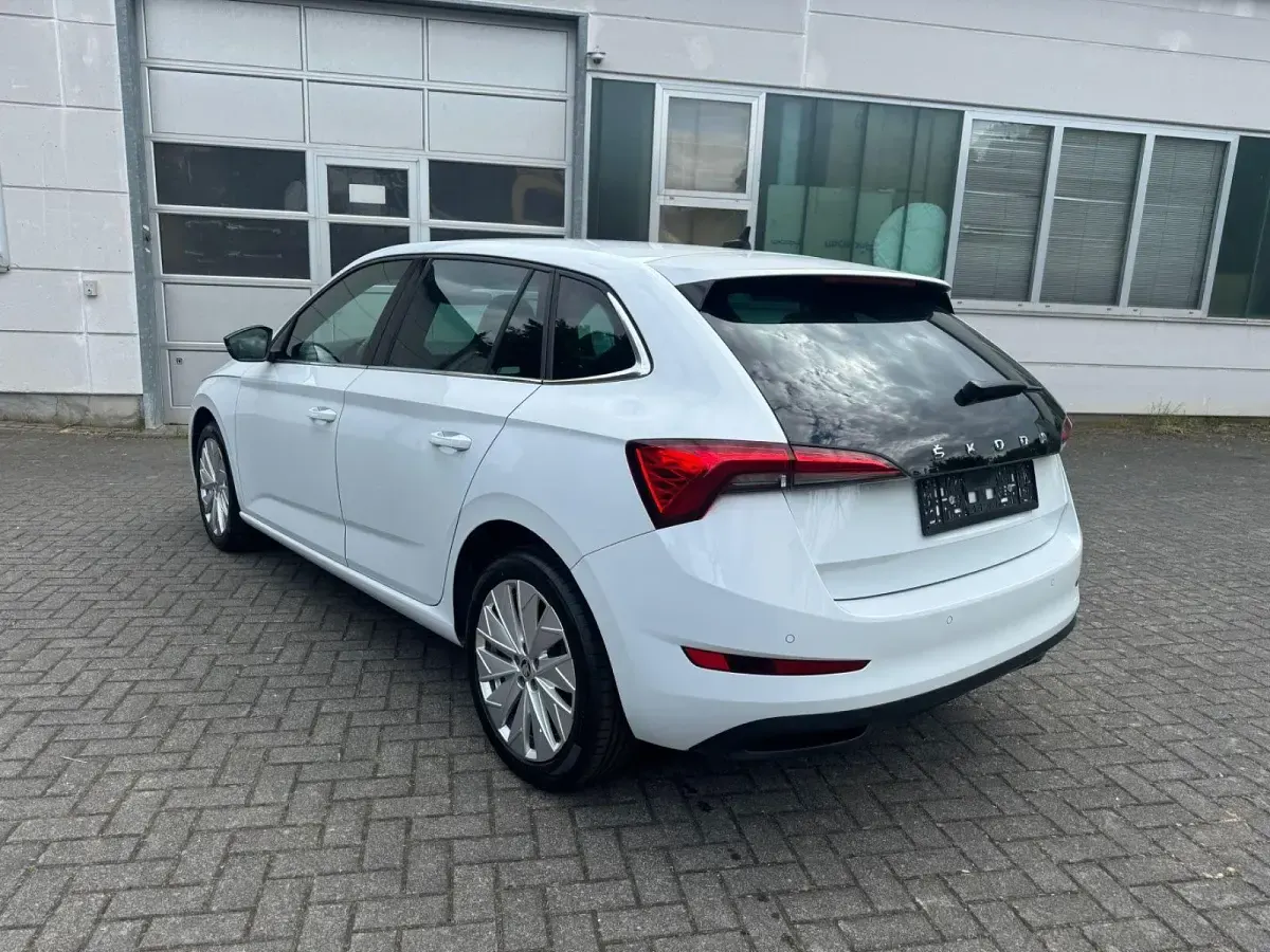 Gebraucht Skoda Scala Style 116 PS (85 kW) 2019 Weiß Kleinwagen