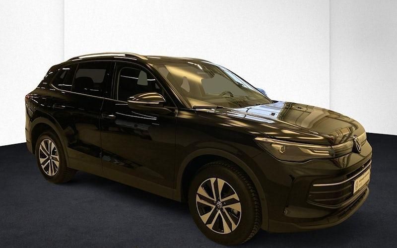 Neu VW Tiguan 150 PS (110 kW) 2025 Schwarz SUV