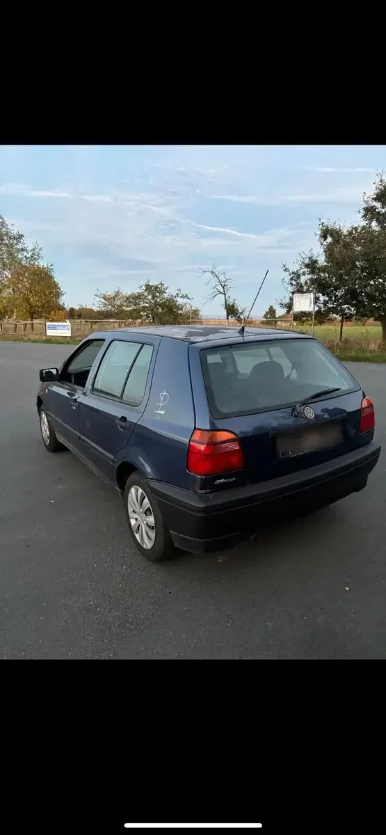 Gebraucht VW Golf III 60 PS (44 kW) 1994 Blau Limousine