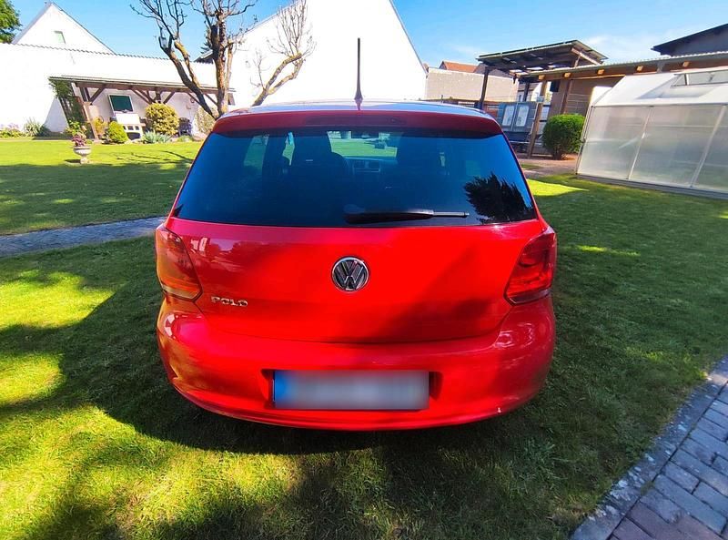 Gebraucht VW Polo 69 PS (50 kW) 2012 Rot Kleinwagen