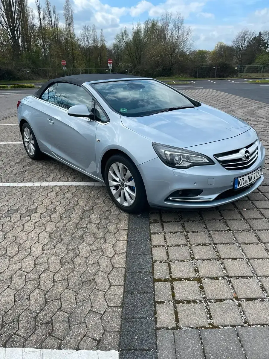 Gebraucht Opel Cascada 165 PS (121 kW) 2014 Blau Cabrio