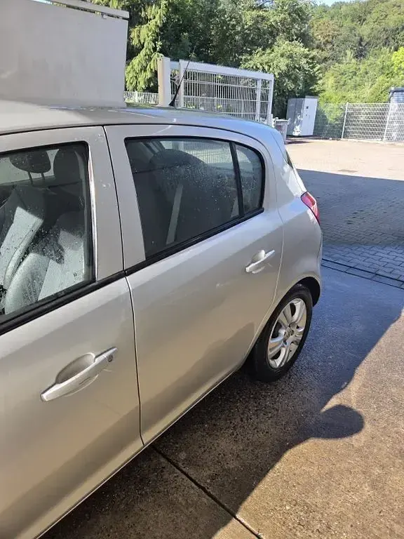 Gebraucht Opel Corsa Cosmo 90 PS (66 kW) 2008 Silber Kleinwagen