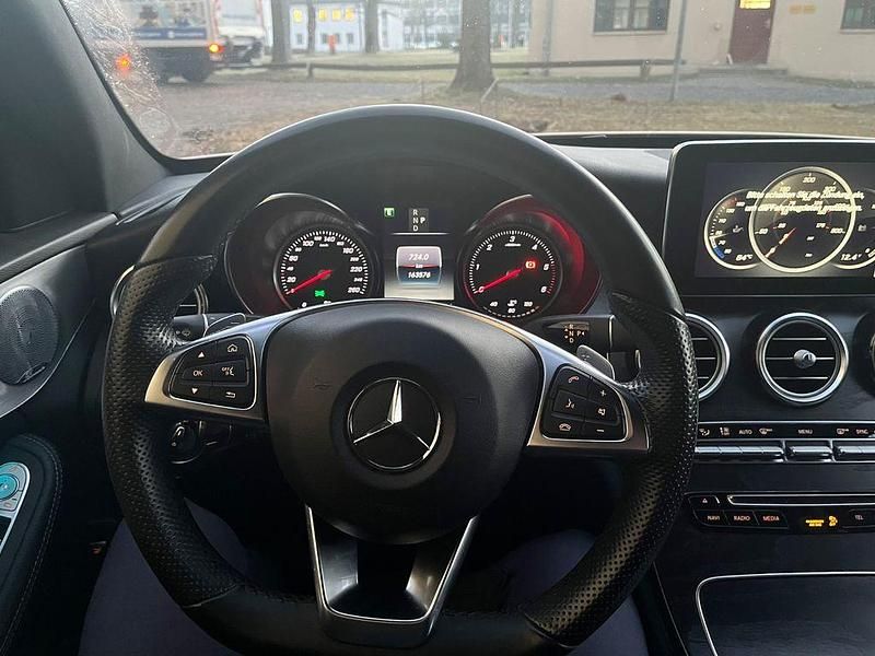 Gebraucht Mercedes C250 204 PS (150 kW) 2018 Weiß Limousine