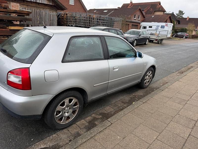 Gebraucht Audi A3 Ambiente 102 PS (75 kW) 2001 Silber Kleinwagen