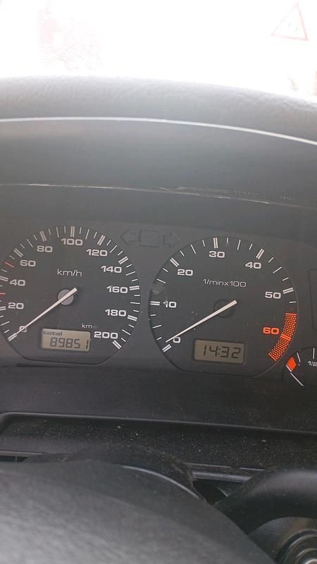 Gebraucht VW Polo 75 PS (55 kW) 1997 Rot Kleinwagen