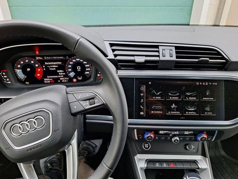 Second-hand Audi Q3 Advanced 150 CP (110 kW) 2024 Gri SUV