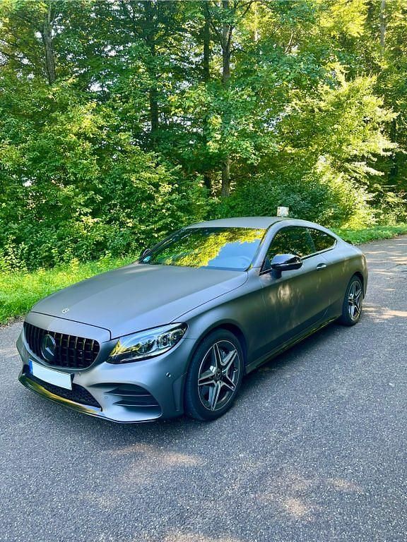Gebraucht Mercedes C300 AMG line 258 PS (189 kW) 2020 Schwarz Coupé
