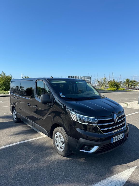 Schwarz Gebraucht 2021 Renault Trafic Van | 24.800 € - Bild 1/4