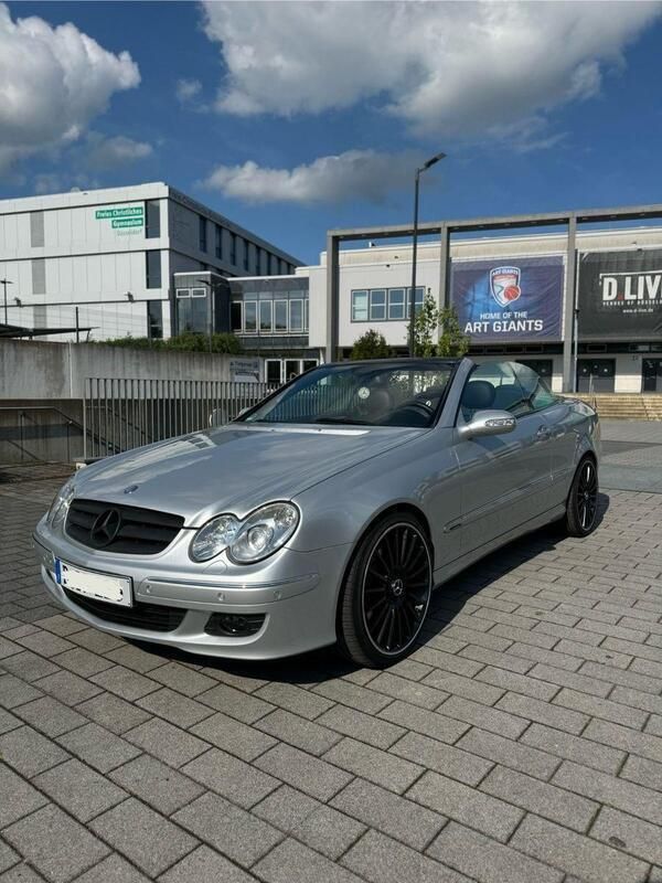 Silber Gebraucht 2008 Mercedes CLK200 Avantgarde Cabrio | 7.499 € (Guter Preis) - Bild 1/4