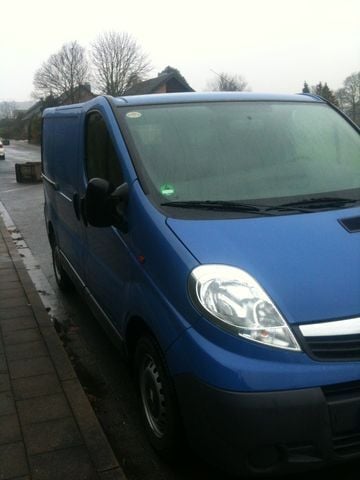 Używany Opel Vivaro 114 KM (83 kW) 2009 Niebieski Minivan
