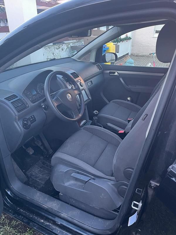 Gebraucht VW Touran 140 PS (102 kW) 2008 Schwarz Van / Kleinbus