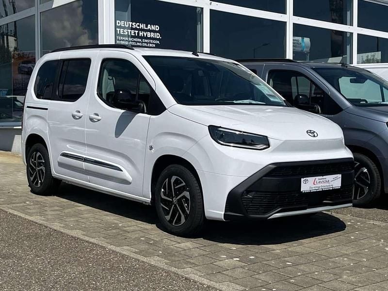 Ice white Gebraucht 2024 Toyota Proace Verso City Kombi | 27.490 € (Guter Preis) - Bild 1/4