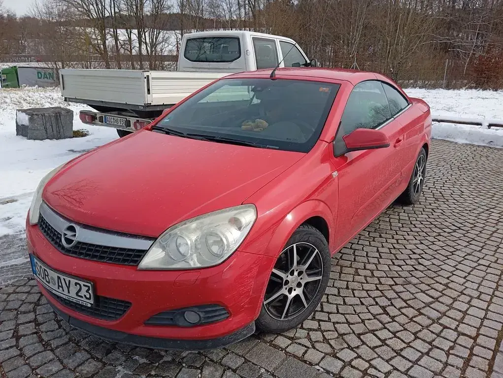 Gebraucht Opel Astra 140 PS (102 kW) 2007 Rot Cabrio