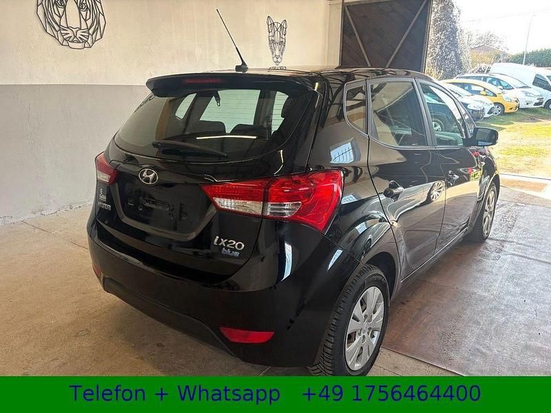 Gebraucht Hyundai ix20 Classic 90 PS (66 kW) 2013 Schwarz Kleinwagen