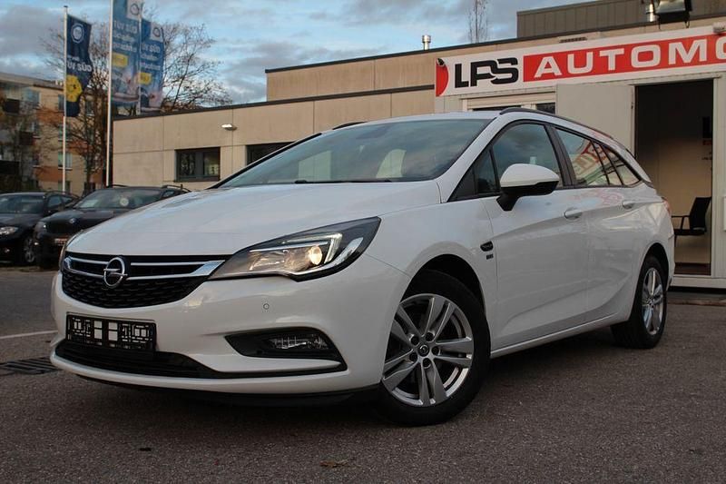 Weiß Gebraucht 2019 Opel Astra Kombi | 8.990 € (Guter Preis) - Bild 1/4