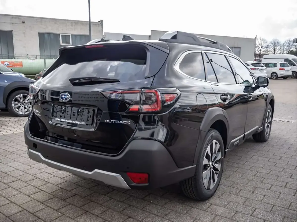 Neu Subaru Outback Platinum 169 PS (124 kW) 2026 Crystal black silica Kombi