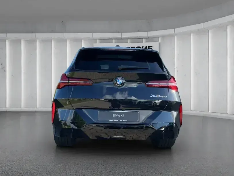 Gebraucht BMW X3 M Sport 197 PS (144 kW) 2025 Black sapphire metallic (metallisch schwarz) SUV