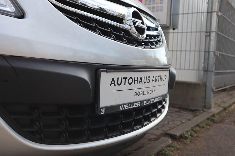 Gebraucht Opel Corsa Selection 69 PS (50 kW) 2013 Silber Kleinwagen