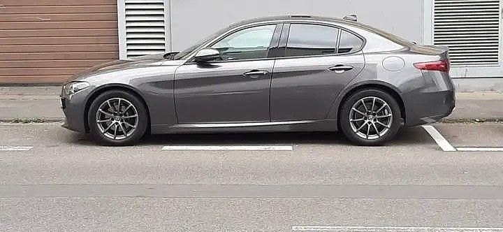 Gebraucht Alfa Romeo Giulia Super 190 PS (139 kW) 2018 Grau Limousine