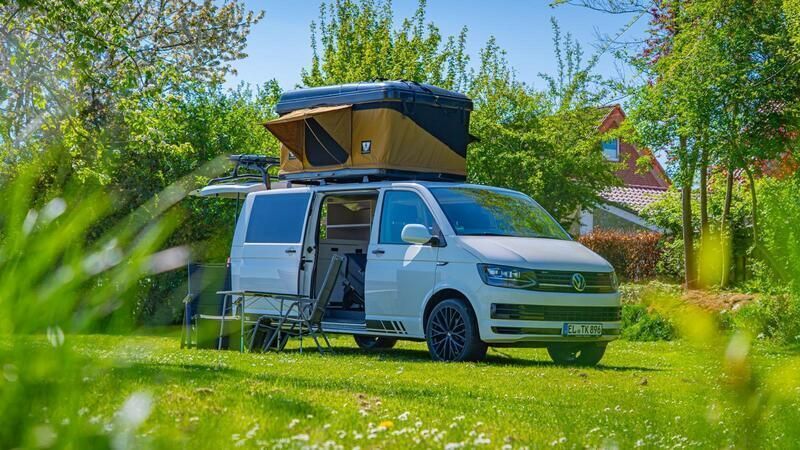 Weiß Gebraucht 2016 VW T6 Van | 28.500 € (Teuer) - Bild 1/4