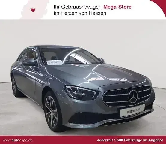 Gebraucht Mercedes E300 Avantgarde 194 PS (142 kW) 2022 Limousine