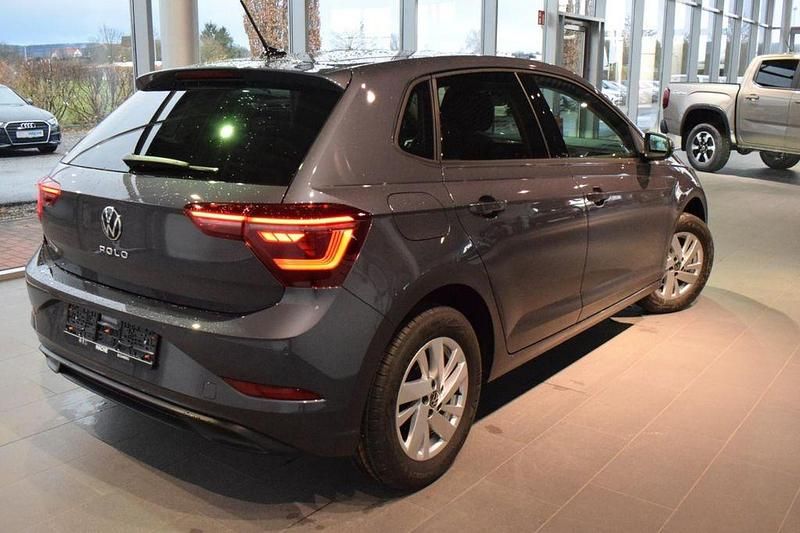 Neu VW Polo Style 95 PS (69 kW) 2025 Grau Limousine