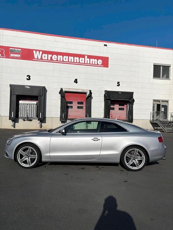 Gebraucht Audi A5 170 PS (125 kW) 2012 Silber Coupé