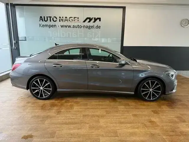 Gebraucht Mercedes CLA180 Urban 122 PS (89 kW) 2014 Grau Limousine