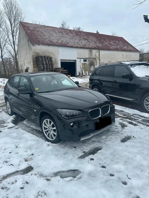 Gebraucht BMW X1 143 PS (105 kW) 2011 Schwarz SUV