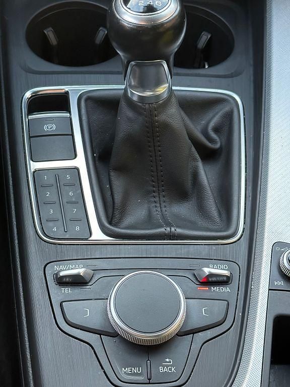 Gebraucht Audi A4 190 PS (139 kW) 2016 Grau Kombi