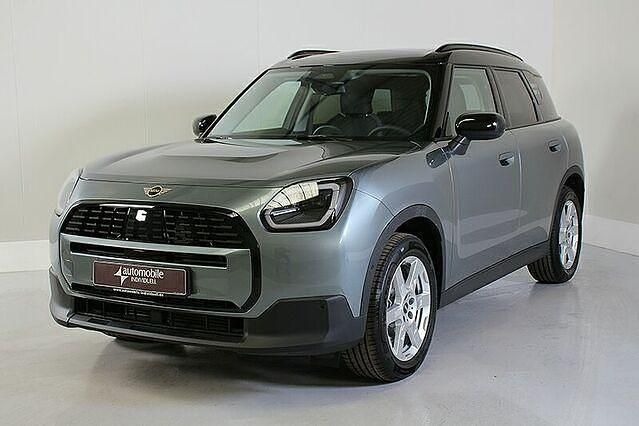 Używany Mini Cooper Classic 156 KM (114 kW) 2024 Andere farbe Hatchback