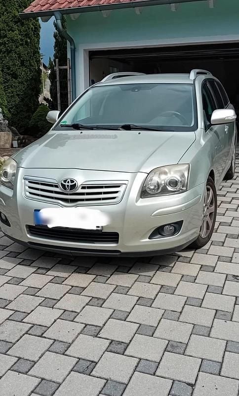 Gebraucht Toyota Avensis T2 145 PS (106 kW) 2009 Beige Kombi