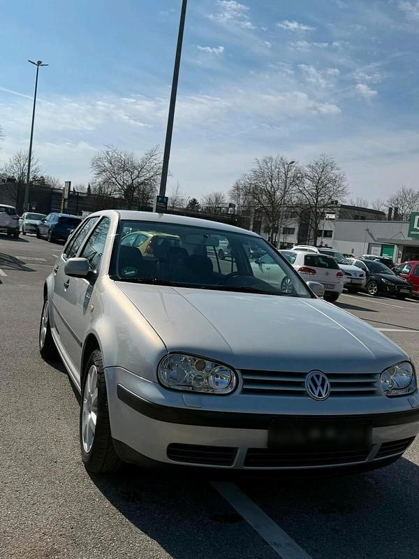 Gebraucht VW Golf IV 75 PS (55 kW) 2000 Silber Kleinwagen