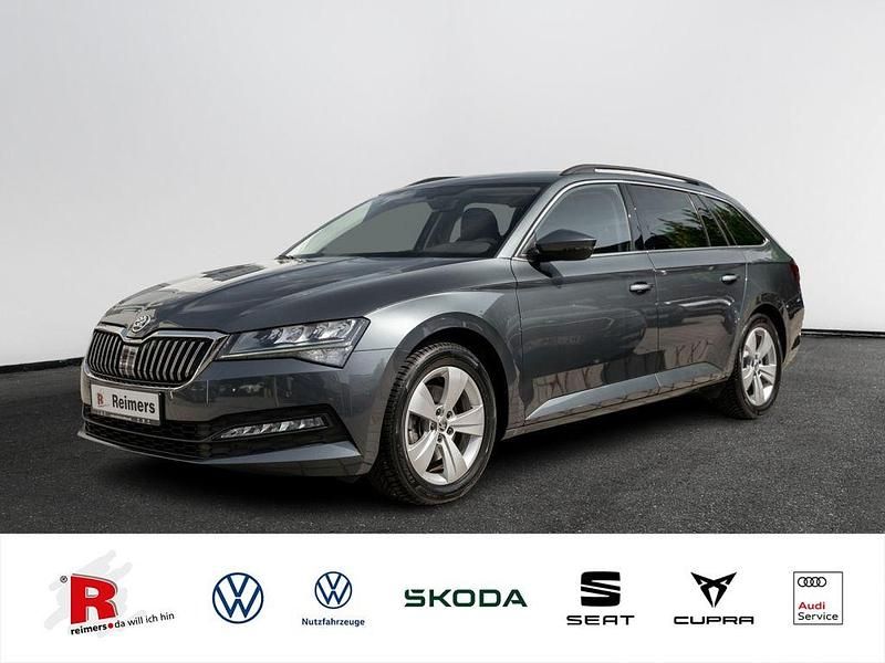 Grau Gebraucht 2022 Skoda Superb Ambition Kombi | 23.194 € (Fairer Preis) - Bild 1/4