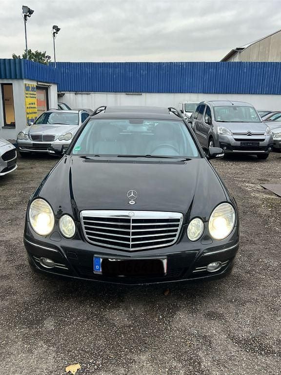 Schwarz Gebraucht 2007 Mercedes E280 Avantgarde Limousine | 5.000 € (Guter Preis) - Bild 1/4