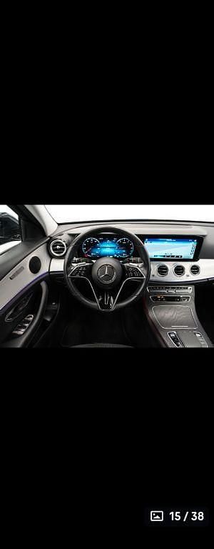 Gebraucht Mercedes E300 Avantgarde 306 PS (225 kW) 2021 Blau Limousine