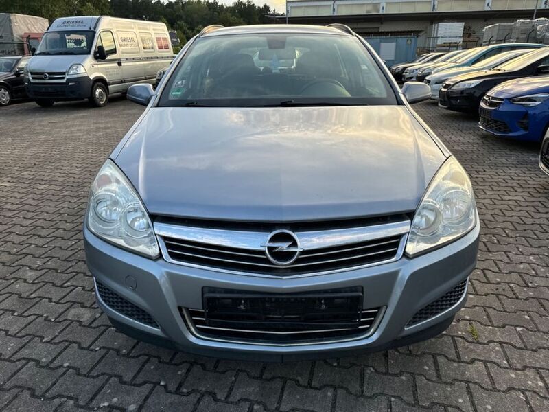 Gebraucht Opel Astra Edition 101 PS (74 kW) 2007 Silber Kombi