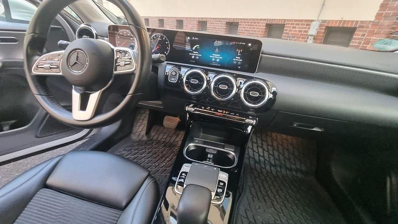 Gebraucht Mercedes A220 190 PS (139 kW) 2018 Silber Limousine