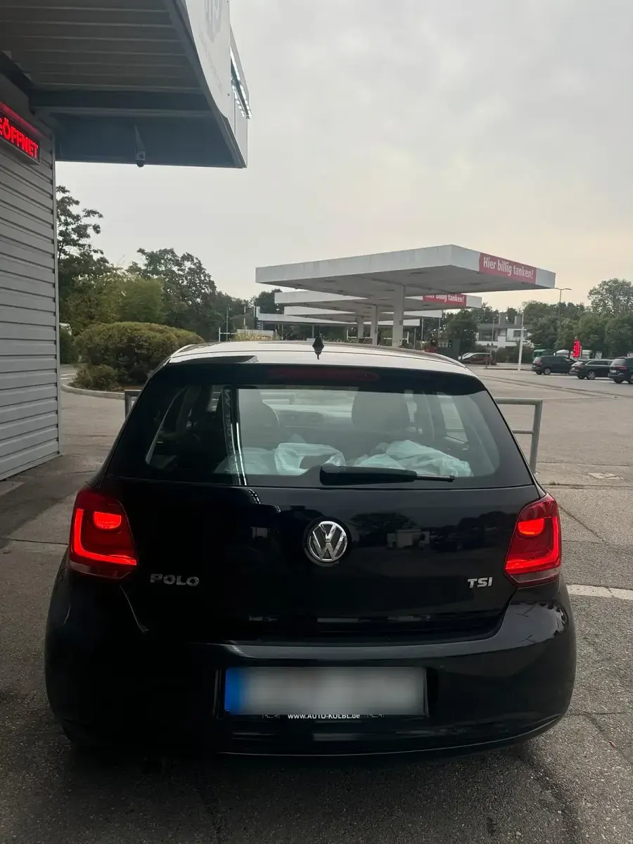 Gebraucht VW Polo 90 PS (66 kW) 2013 Schwarz Kleinwagen