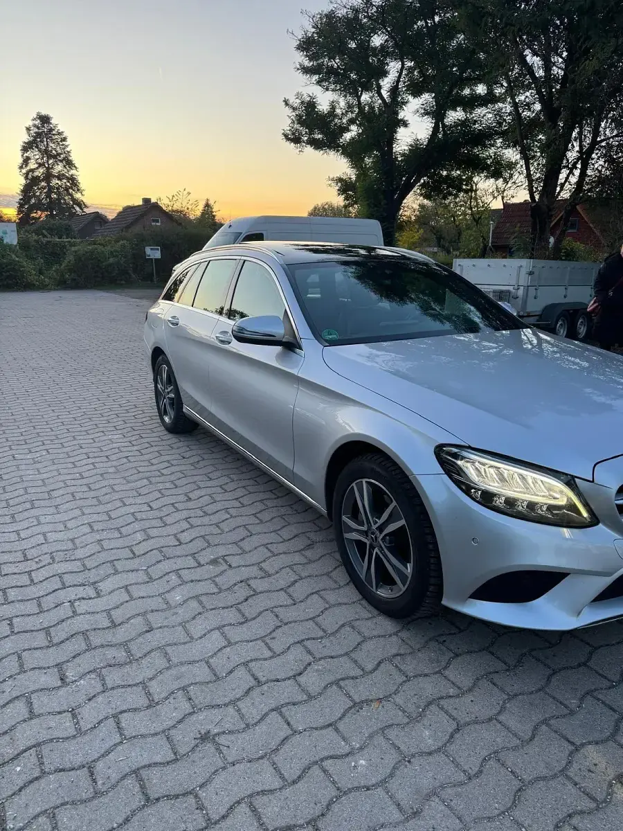 Gebraucht Mercedes 220 197 PS (144 kW) 2019 Silber Kombi