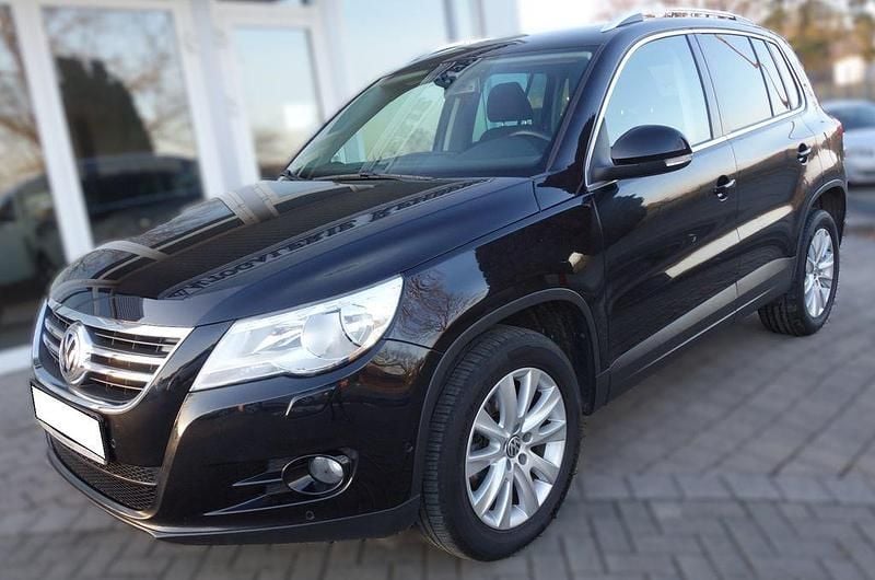 Schwarz Gebraucht 2011 VW Tiguan Team SUV | 9.700 € (Fairer Preis) - Bild 1/4