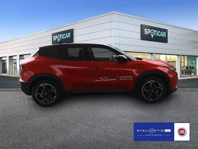 Gebraucht Alfa Romeo Junior Edizione Speciale 114 kW (156 PS) 2025 Rot SUV