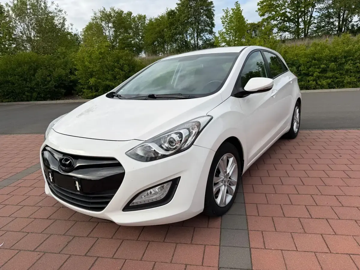 Second-hand Hyundai i30 110 CP (80 kW) 2015 Alb Break