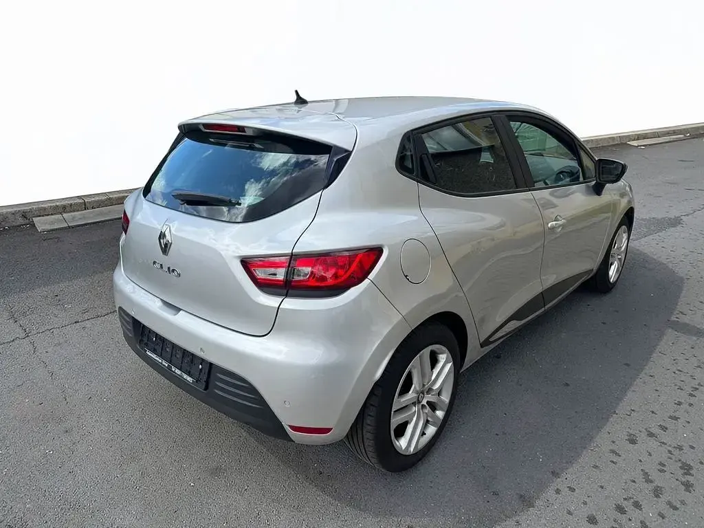 Gebraucht Renault Clio V Collection 90 PS (66 kW) 2020 Grau Limousine