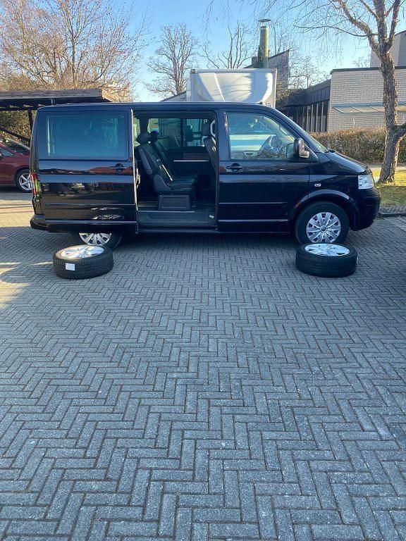 Gebraucht VW Multivan 174 PS (127 kW) 2009 Schwarz Van