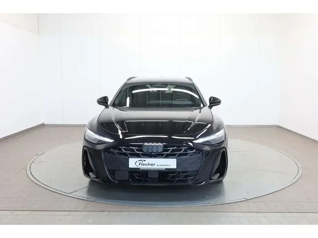 Neu Audi A6 Edition .1 204 PS (150 kW) 2025 Schwarz Kombi